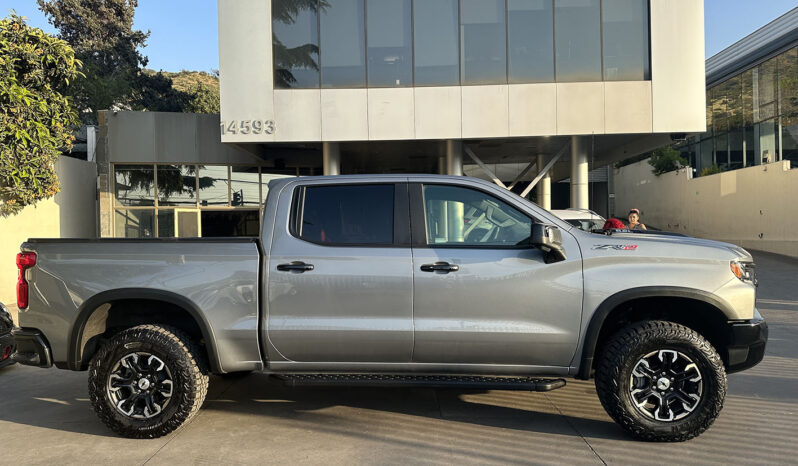 Chevrolet Silverado ZR2 6.2 full