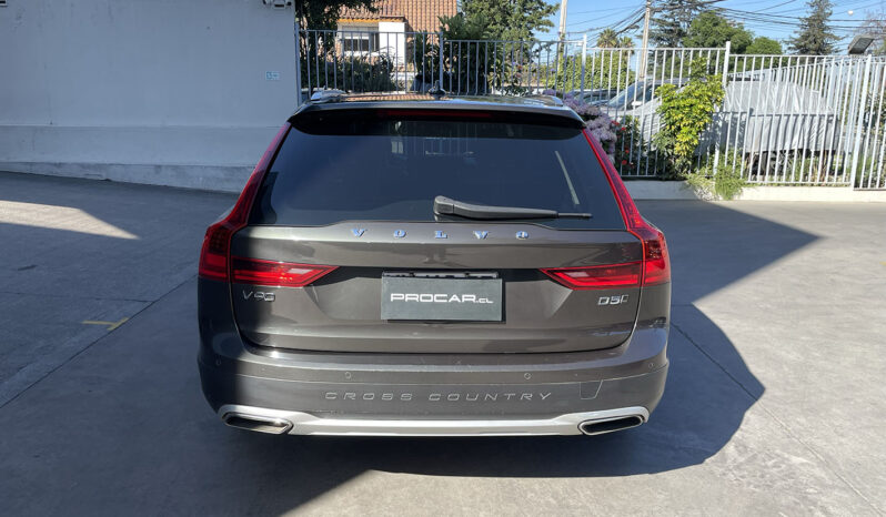 
								Volvo V90 D5 Cross Country full									