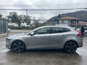 Volvo V40 T4 R Design