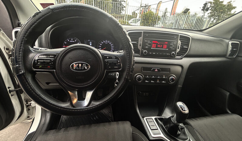 
								Kia Sportage LX 2.0 full									