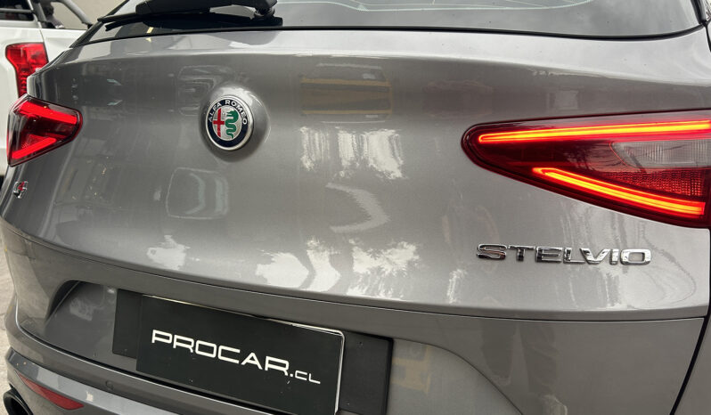 
								Alfa Romeo Stelvio 2.0 Turbo 280 Hp Super Auto 4WD full									