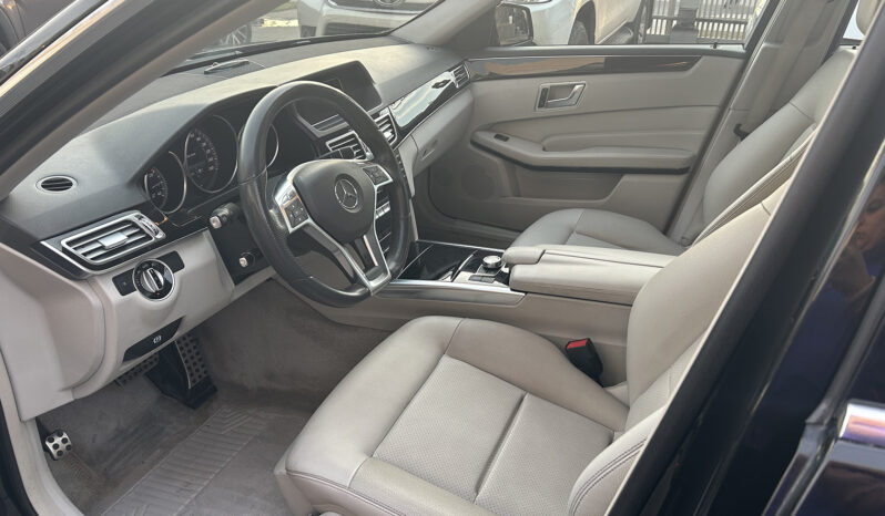 
								Mercedes Benz E 250 full									