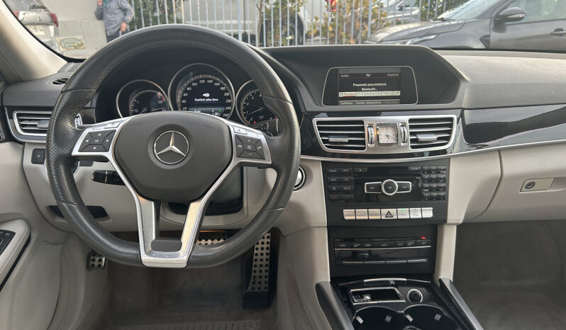 
								Mercedes Benz E 250 full									