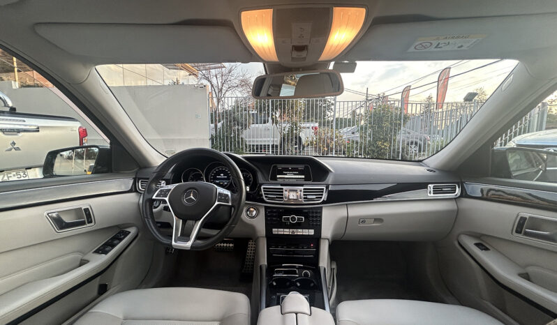 
								Mercedes Benz E 250 full									