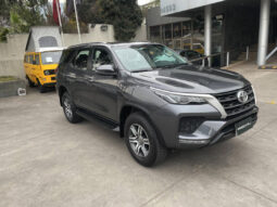 Toyota Fortuner 2.7 Auto SR5