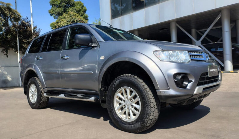 Mitsubishi Montero Sport 2.5 Diesel G2 4X2 2015 full